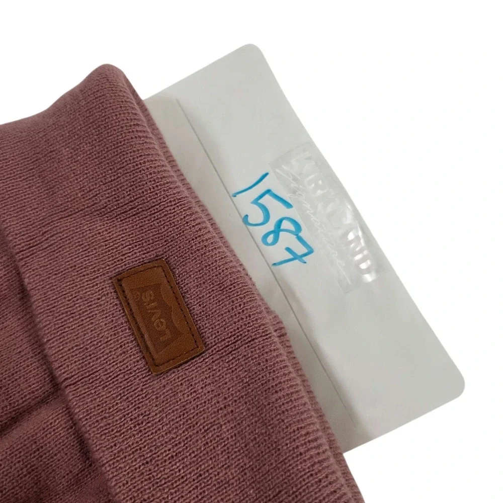 Levi's Beanie Hat Knit Acrylic Rose OS Unisex Winter Warm Cap‎ Outdoors Skater